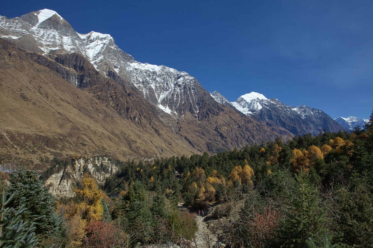 manaslu circuit trek manaslu circuit